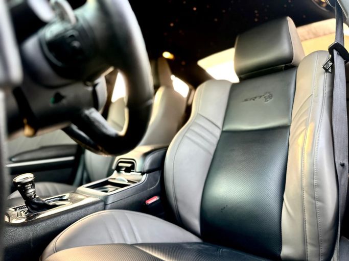 Подержанный Dodge Charger SRT VII (LD) Рестайлинг, 6.4 л, 2019 в Шардже от Kandy Cars Серый цвет. Американская | AUTO.AE
