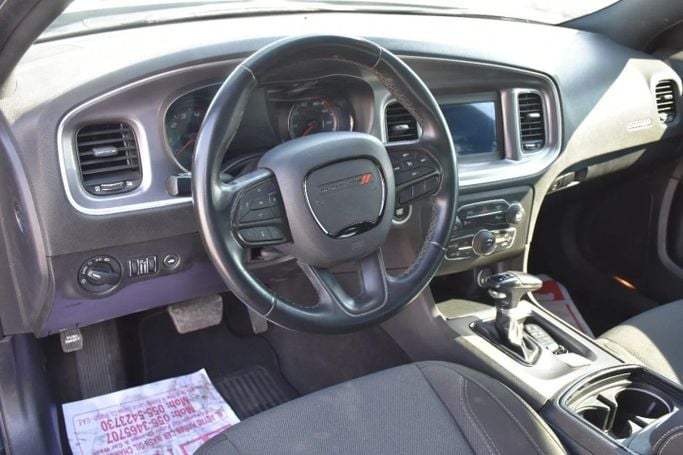 Подержанный Dodge Charger SXT VII (LD) Рестайлинг, 3.6 л, 2020 в Шардже от Alfaris Used Cars Черный цвет. Other | AUTO.AE