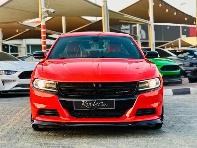 Подержанный Dodge Charger SXT VII (LD) Рестайлинг, 3.6 л, 2021 в Шардже от Kandy Cars Красный цвет. Американская | AUTO.AE