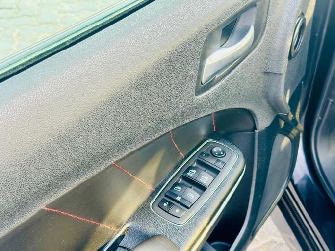 Подержанный Dodge Charger SXT VII (LD) Рестайлинг, 3.6 л, 2022 в Шардже от Kandy Cars Черный цвет. Американская | AUTO.AE