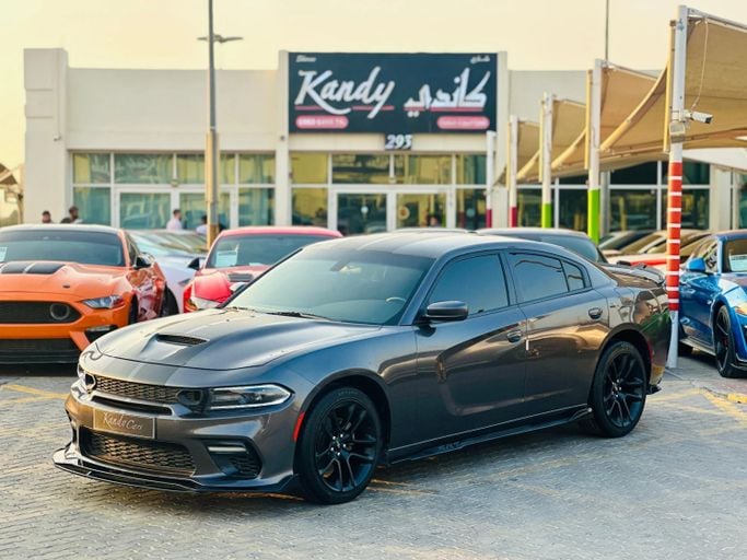 Подержанный Dodge Charger SXT VII (LD) Рестайлинг, 3.6 л, 2021 в Шардже от Kandy Cars Серый цвет. Американская | AUTO.AE