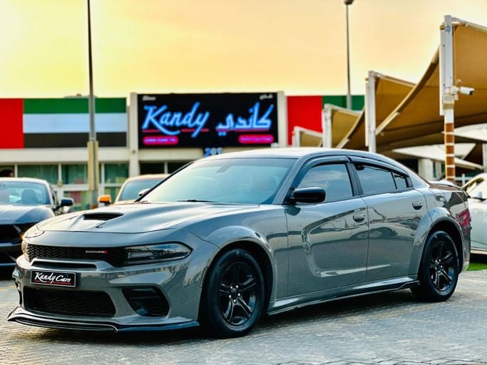 Подержанный Dodge Charger SXT VII (LD) Рестайлинг, 3.6 л, 2019 в Шардже от Kandy Cars Серый цвет. Канадская | AUTO.AE