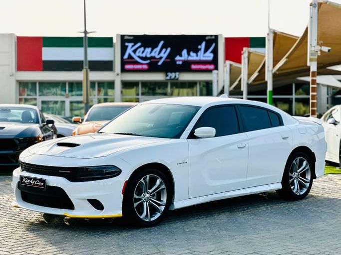 Подержанный Dodge Charger R_T VII (LD) Рестайлинг, 5.7 л, 2022 в Шардже от Kandy Cars Белый цвет. Американская | AUTO.AE