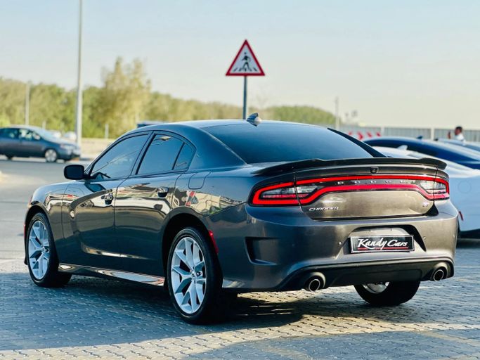 Подержанный Dodge Charger GT VII (LD) Рестайлинг, 3.6 л, 2022 в Шардже от Kandy Cars Серый цвет. Американская | AUTO.AE