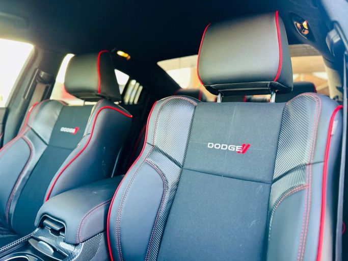 Подержанный Dodge Charger GT VII (LD) Рестайлинг, 3.6 л, 2022 в Шардже от Kandy Cars Черный цвет. Американская | AUTO.AE