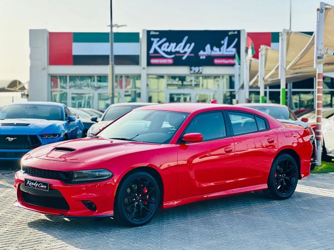 Подержанный Dodge Charger GT VII (LD) Рестайлинг, 3.6 л, 2022 в Шардже от Kandy Cars Красный цвет. Американская | AUTO.AE