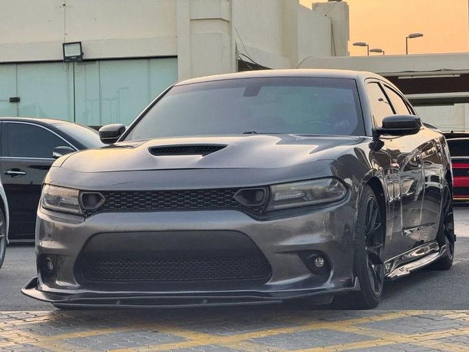 Used Dodge Charger R_T VII (LD) Facelift, 5.7 l, 2019 in Sharjah by Titanium Used Cars, Grey color. American Specs | AUTO.AE