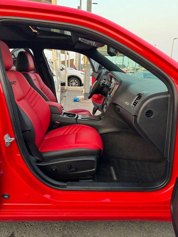 Подержанный Dodge Charger R_T VII (LD), 5.7 л, 2014 в Шардже от Titanium Used Cars Красный цвет. GCC | AUTO.AE