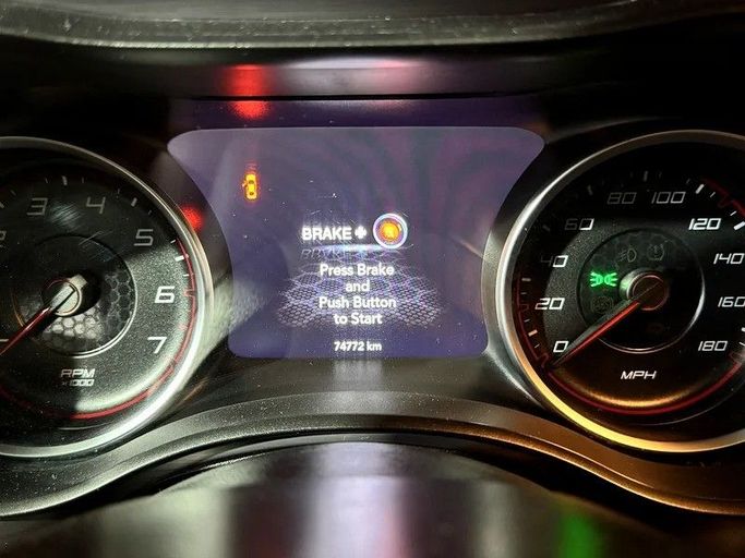 Подержанный Dodge Charger SRT VII (LD) Рестайлинг, 6.4 л, 2019 в Шардже от Al Fakhamah Used Cars Тёмно-бордовый цвет. Американская | AUTO.AE