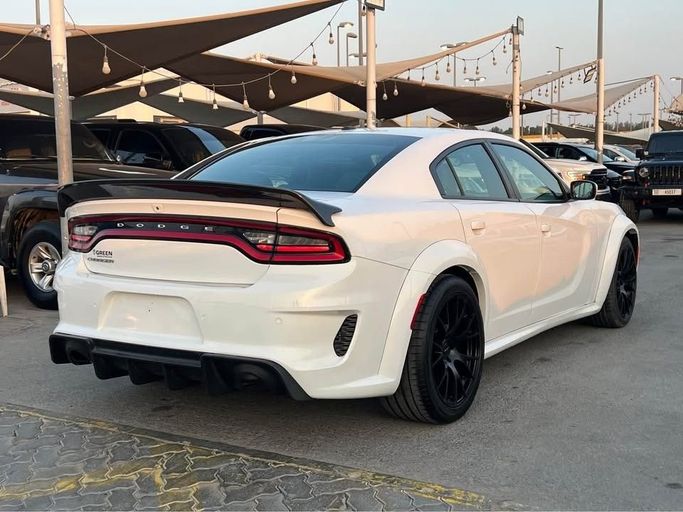 Подержанный Dodge Charger GT VII (LD) Рестайлинг, 3.6 л, 2021 в Шардже от Al Suraj Al Muneer Used Cars Белый цвет.  | AUTO.AE