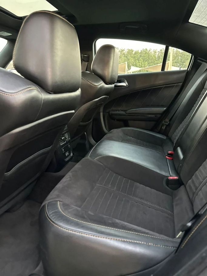 Used Dodge Charger King Daytona VII (LD) Facelift, 6.2 l, 2018 in Sharjah by Noor Al Seyoh Used Cars, White color. GCC Specs | AUTO.AE