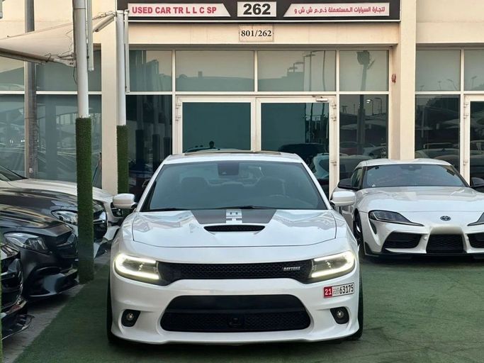 Used Dodge Charger King Daytona VII (LD) Facelift, 6.2 l, 2018 in Sharjah by Noor Al Seyoh Used Cars, White color. GCC Specs | AUTO.AE