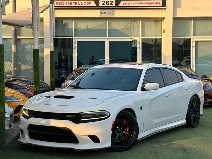 Подержанный Dodge Charger Hellcat VII (LD) Рестайлинг, 6.2 л, 2017 в Шардже от Noor Al Seyoh Used Cars Белый цвет. GCC | AUTO.AE