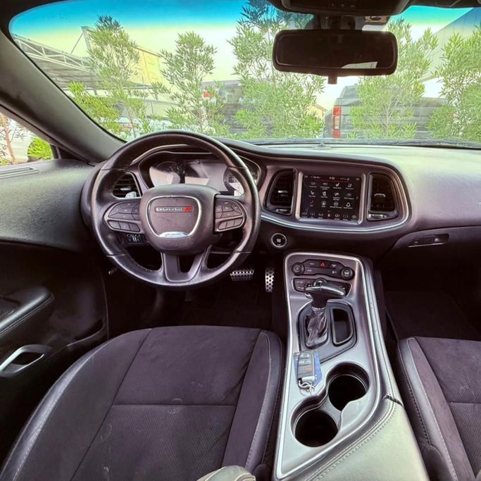 Подержанный Dodge Charger R_T VII (LD) Рестайлинг, 5.7 л, 2021 в Шардже от Sarmad Cars Серый цвет. Other | AUTO.AE