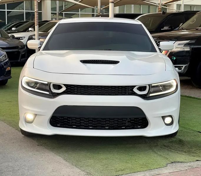 مستعملة Dodge Charger R_T عملية فيس ليفت السابع (LD), 5.7 l, 2021 في في الشارقة من Walid Kahat، اللون أبيض. المواصفات الأمريكية | AUTO.AE | إعلان #273037
