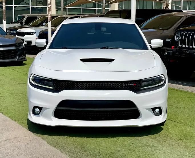 مستعملة Dodge Charger R_T عملية فيس ليفت السابع (LD), 5.7 l, 2021 في في الشارقة من Walid Kahat، اللون أبيض. المواصفات الأمريكية | AUTO.AE | إعلان #273063