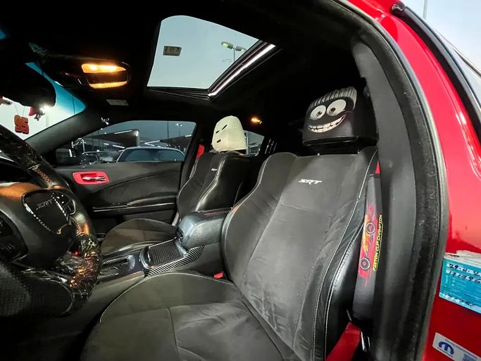 Подержанный Dodge Charger Hellcat VII (LD) Рестайлинг, 6.2 л, 2016 в ОАЭ, Шарджа от Rebou Alfakhama Красный цвет. GCC | AUTO.AE | Объявление #295826 — фото 13 из 16