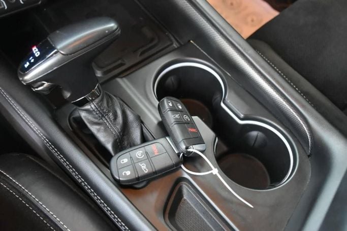 Used Dodge Durango III Facelift 2, 5.7 l, 2021 in Sharjah by Alfaris Used Cars, Grey color. Other | AUTO.AE
