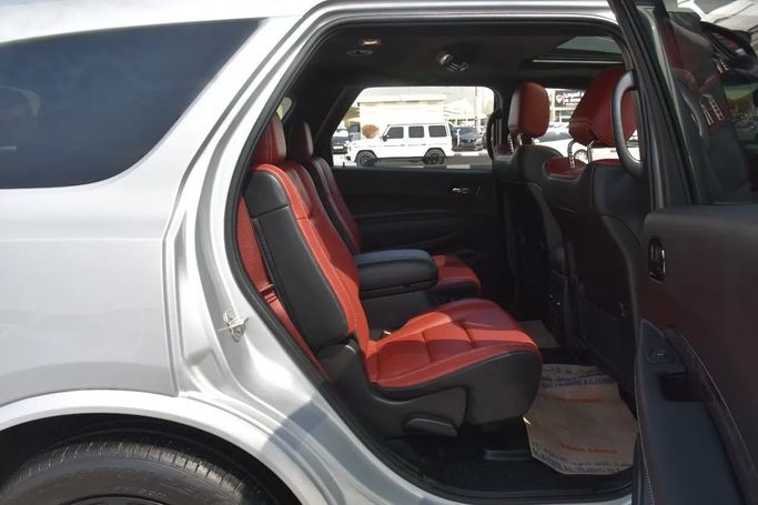 Подержанный Dodge Durango III Рестайлинг 2, 5.7 л, 2023 в Шардже от Alfaris Used Cars Серебристый цвет. Other | AUTO.AE
