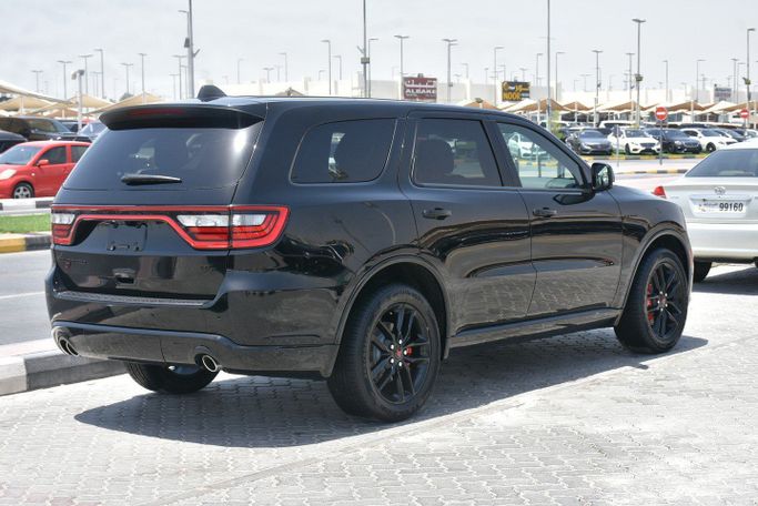 Подержанный Dodge Durango III Рестайлинг 2, 5.7 л, 2022 в Шардже от Alfaris Used Cars Черный цвет. Other | AUTO.AE