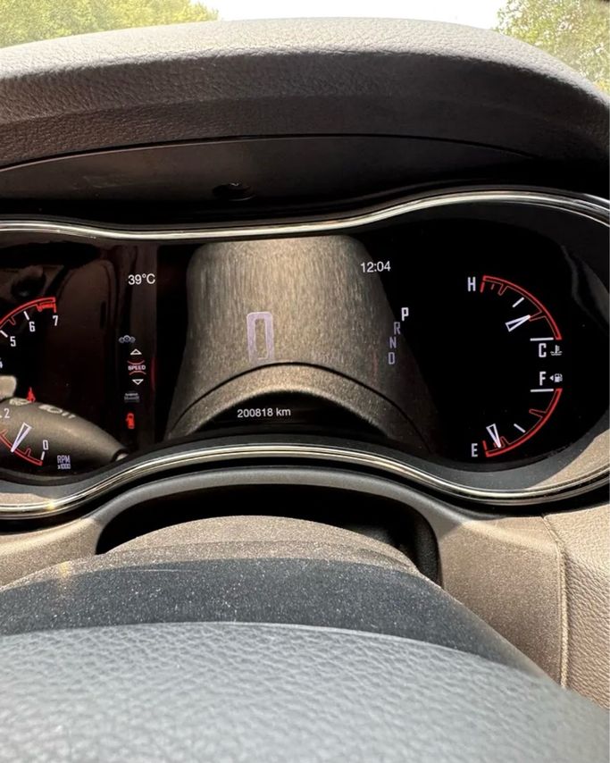 Used Dodge Durango III Facelift, 3.6 l, 2018 in UAE, Sharjah by Najm Al Shimal Used Cars trd., Red color. GCC Specs | AUTO.AE | Listing #295993 — photo 10 of 14