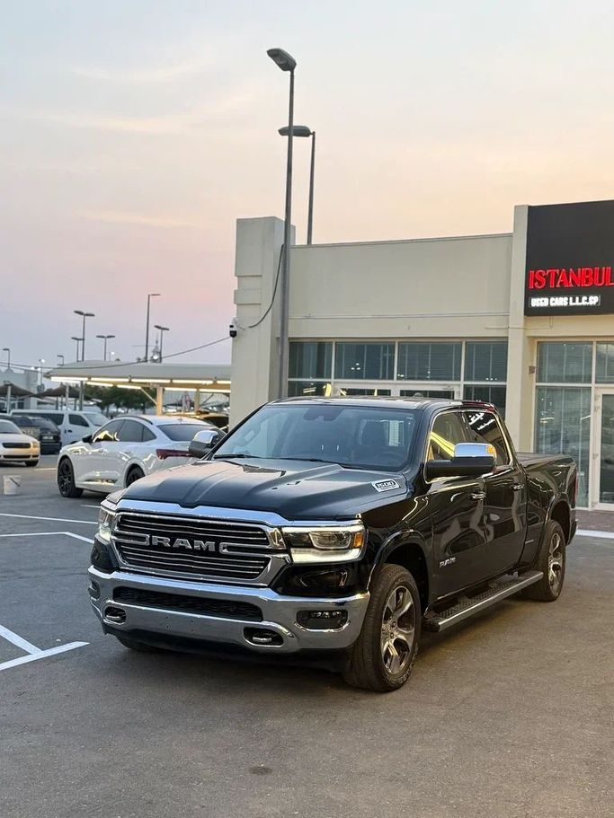 مستعملة Dodge RAM IV (DS/DJ), 5.7 l, 2022 في في الشارقة من Istanbul Elite Used Cars، اللون أسود. المواصفات الكندية | AUTO.AE