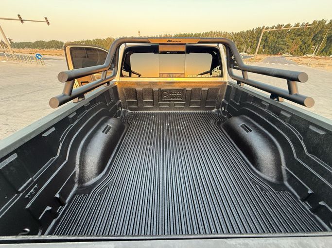 Подержанный Dodge RAM IV (DS/DJ), 5.7 л, 2017 в Шардже Серебристый цвет. GCC | AUTO.AE