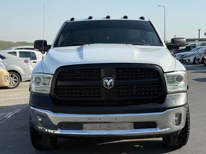 Подержанный Dodge RAM IV (DS/DJ), 5.7 л, 2015 в Шардже от FAROUK KHALAF Белый цвет. Американская | AUTO.AE | Объявление #269098