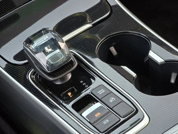 Подержанный DongFeng Forthing T5 I Рестайлинг 2, 1.5 л, 2024 в Шардже от Al Jana Used Cars Черный цвет. GCC | AUTO.AE