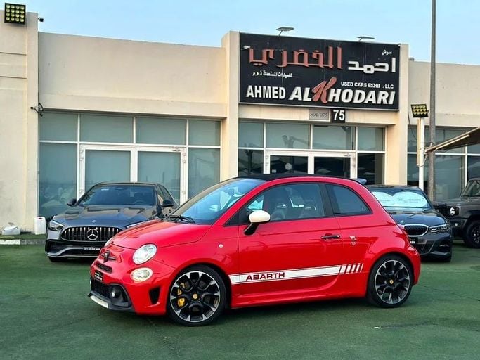 Подержанный Fiat 500 II Рестайлинг, 1.4 л, 2018 в Шардже от Ahmad alkhodari Motors Красный цвет. GCC | AUTO.AE