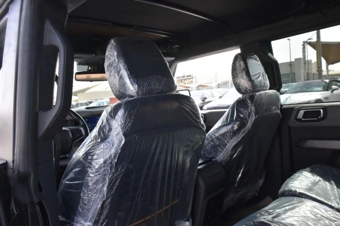 Подержанный Ford Bronco VI, 2.3 л, 2021 в Шардже от Alfaris Used Cars Черный цвет. Other | AUTO.AE