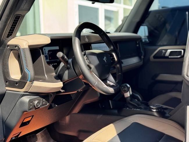 Подержанный Ford Bronco VI, 2.7 л, 2021 в Шардже от Berlin Used Cars Белый цвет. GCC | AUTO.AE