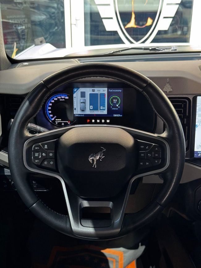 Подержанный Ford Bronco VI, 2.7 л, 2021 в Шардже от Berlin Used Cars Белый цвет. GCC | AUTO.AE