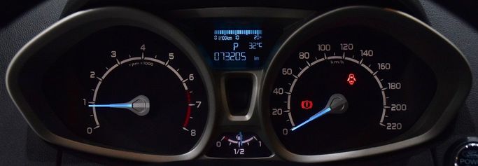 Подержанный Ford EcoSport II, 1.6 л, 2016 в Шардже от Honey Gidosha Used Cars Tr. Серый цвет.  | AUTO.AE