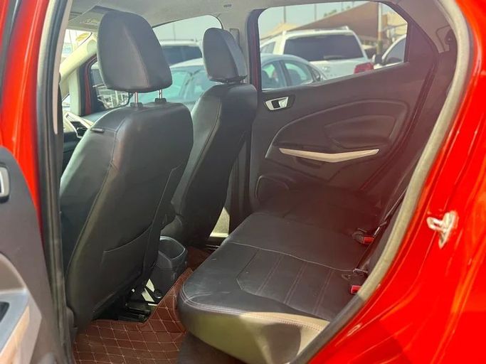 Подержанный Ford EcoSport II, 2.0 л, 2015 в Шардже от Al Muhtaref Used Cars Красный цвет. GCC | AUTO.AE