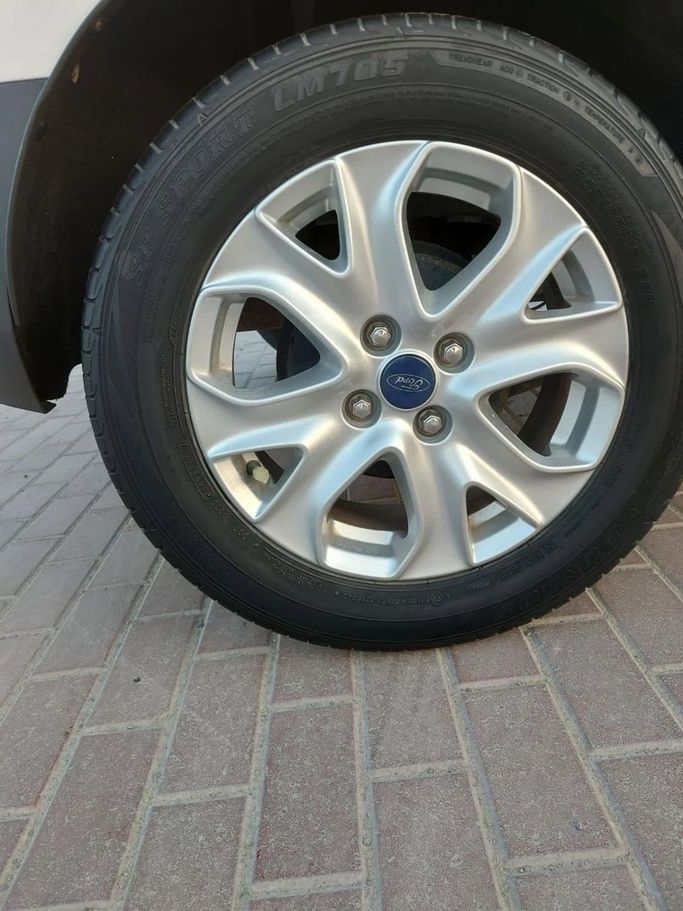 Подержанный Ford EcoSport II, 1.5 л, 2017 в Шардже от Laqtah Used Cars Белый цвет. GCC | AUTO.AE