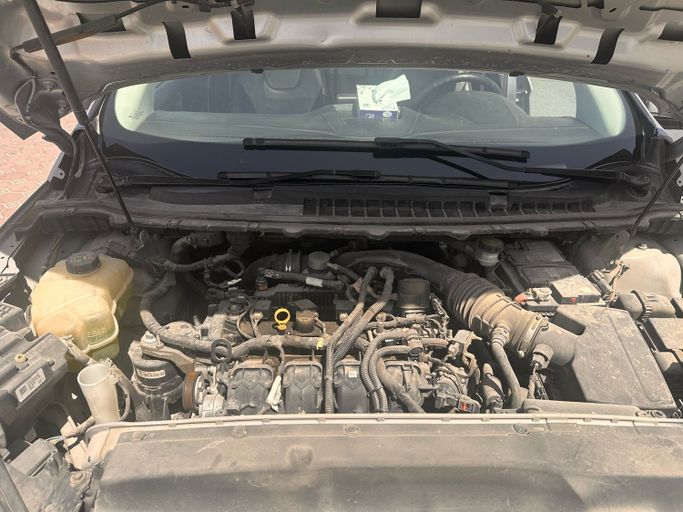 Used Ford Edge II Facelift, 2.0 l, 2022 in Sharjah, Silver color. American Specs | AUTO.AE