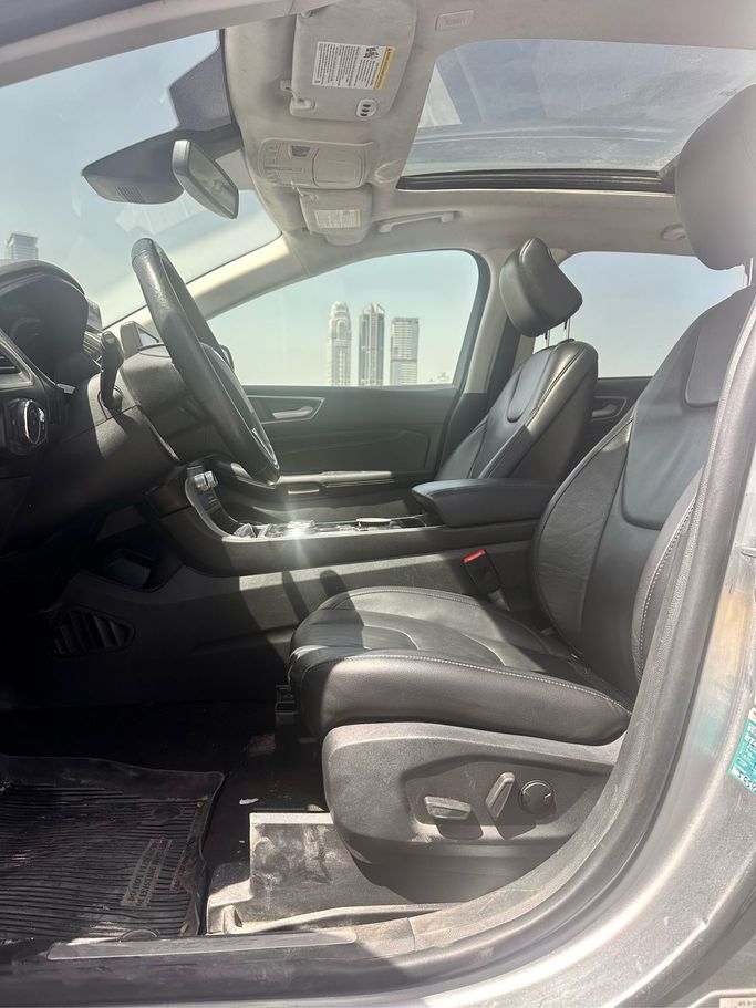 Used Ford Edge II Facelift, 2.0 l, 2022 in Sharjah, Silver color. American Specs | AUTO.AE
