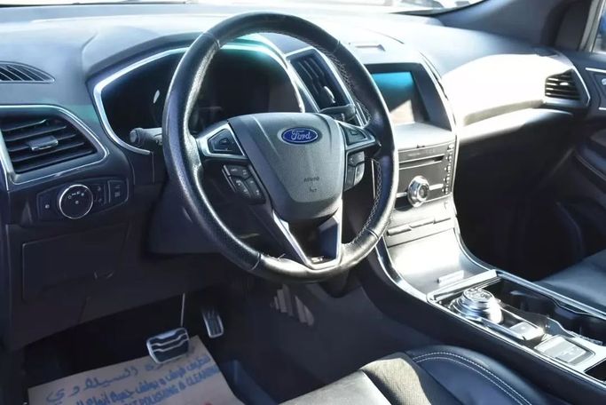 Подержанный Ford Edge II Рестайлинг, 2.7 л, 2019 в Шардже от Alfaris Used Cars Синий цвет. Other | AUTO.AE