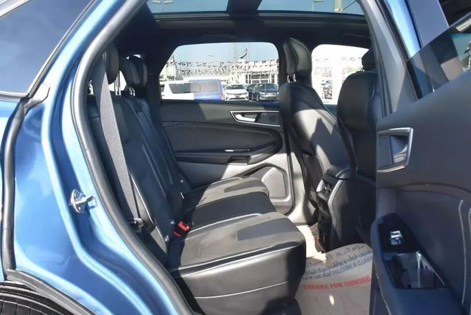 Подержанный Ford Edge II Рестайлинг, 2.7 л, 2019 в Шардже от Alfaris Used Cars Синий цвет. Other | AUTO.AE