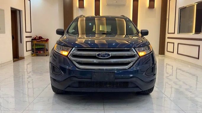 Подержанный Ford Edge II, 2.7 л, 2016 в Шардже от Alzawraq Alazrak Тёмно-синий цвет. GCC | AUTO.AE