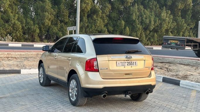 Used Ford Edge I Facelift, 3.5 l, 2013 in Sharjah by Halla Cars, Golden color. GCC Specs | AUTO.AE
