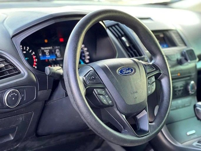 Подержанный Ford Edge II, 2.0 л, 2016 в Шардже от Al Ahd Used Cars Коричневый цвет. GCC | AUTO.AE