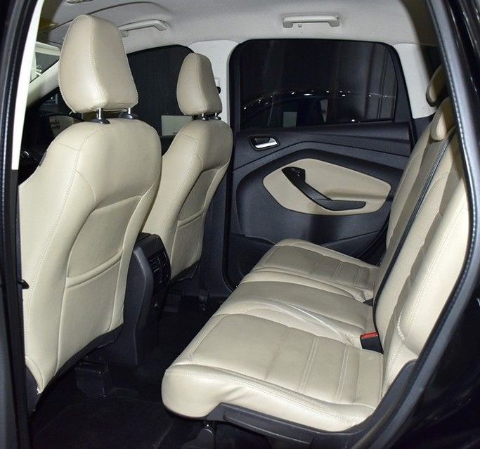 Подержанный Ford Escape III Рестайлинг, 2.5 л, 2018 в Шардже от Honey Gidosha Used Cars Tr. Черный цвет.  | AUTO.AE