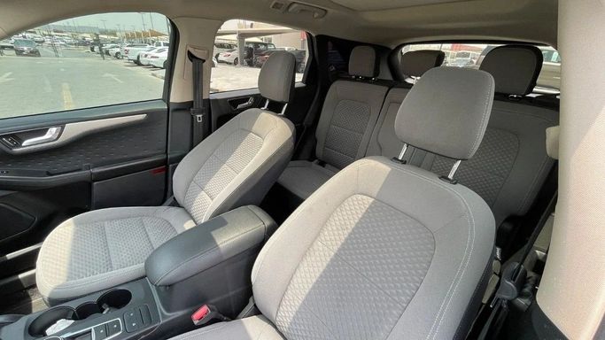 Подержанный Ford Escape IV, 1.5 л, 2020 в Шардже от Halla Cars Черный цвет. Американская | AUTO.AE