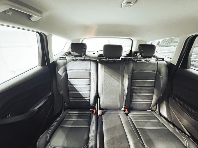 Used Ford Escape III Facelift, 2.0 l, 2019 in Sharjah by Ryno Cars, White color. GCC Specs | AUTO.AE