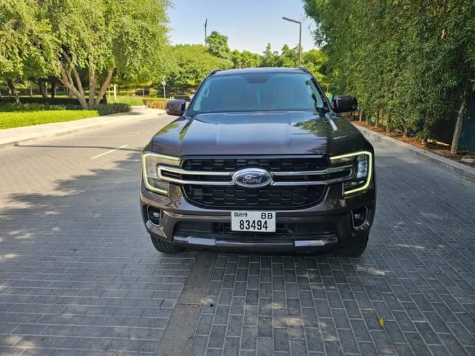 Used ⁦Ford Everest III, 2.3 l, 2024⁩ in UAE, Sharjah by Wahat Al Umra Used Cars, Brown color. GCC Specs | AUTO.AE | Listing #289577