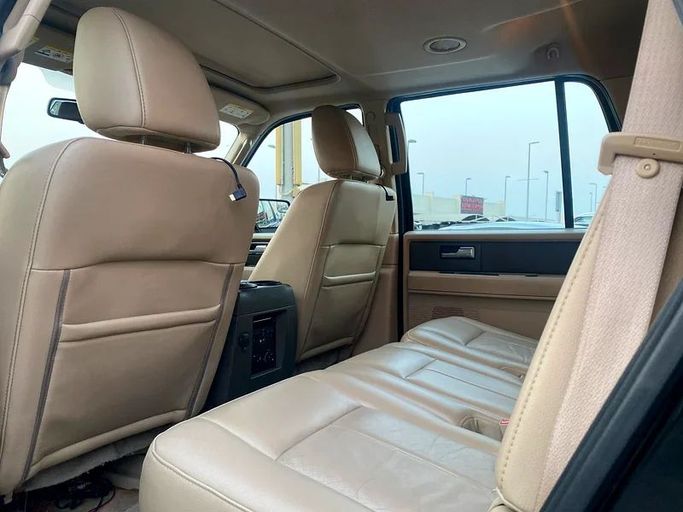 Подержанный Ford Expedition III Рестайлинг, 3.5 л, 2014 в Шардже от Al Saqr Al Mutaliq Черный цвет. GCC | AUTO.AE