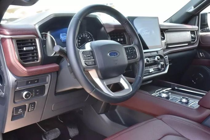 Подержанный Ford Expedition IV Рестайлинг, 3.5 л, 2022 в Шардже от Alfaris Used Cars Черный цвет. Other | AUTO.AE