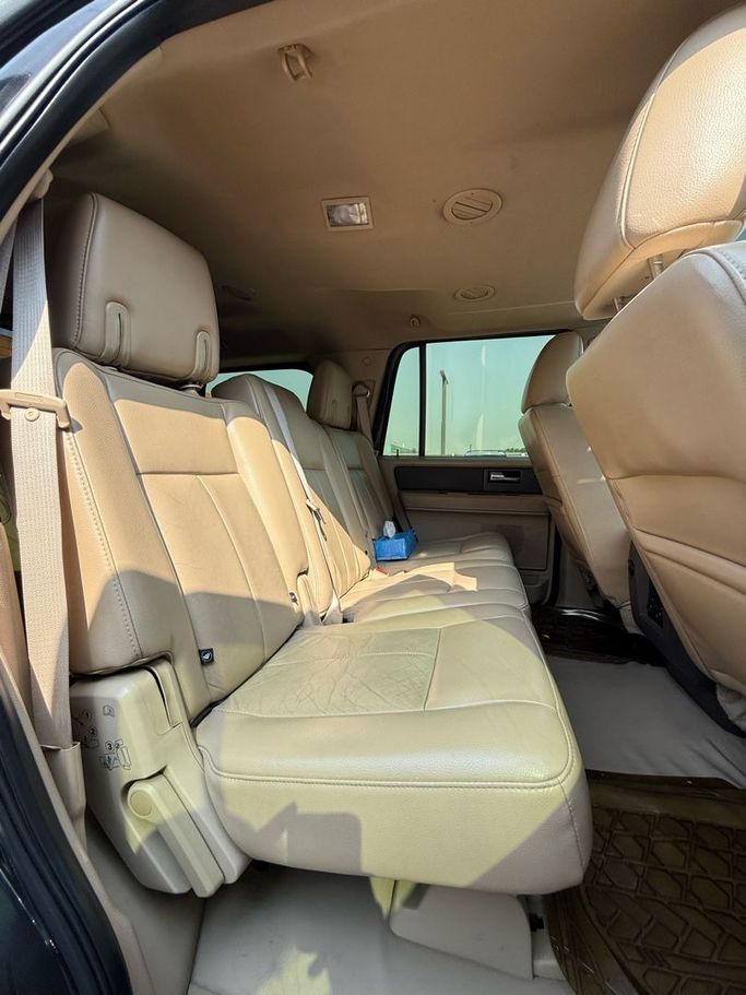 Used Ford Expedition III, 5.4 l, 2013 in Sharjah by Malmo Used Cars, Black color. GCC Specs | AUTO.AE